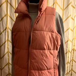Women's size Large Old Navy Vest Rose colored